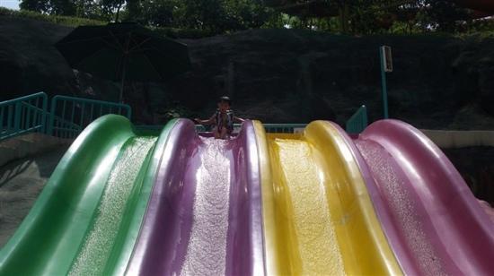 Happy Magic Water Cube